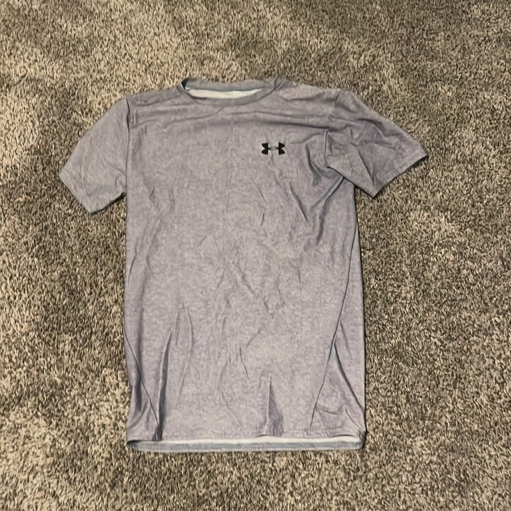 Mens medium gray shirt